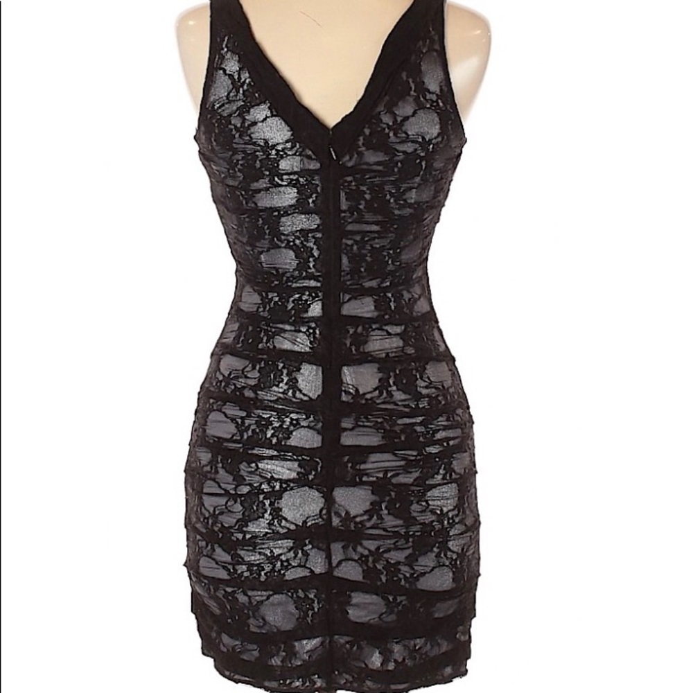 Express - Lace Dress - Picture 3 of 9